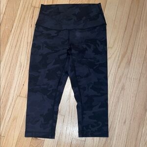 Lululemon Black High-Rise Cropped Leggings